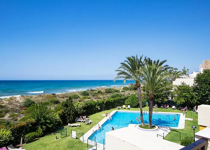 Appartement Front In Elviria Marbellac