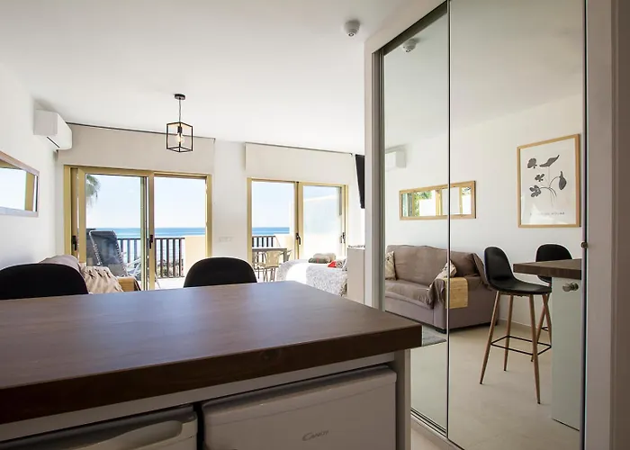 Appartement Front In Elviria Marbellac