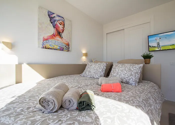 Front In Elviria Apartment *